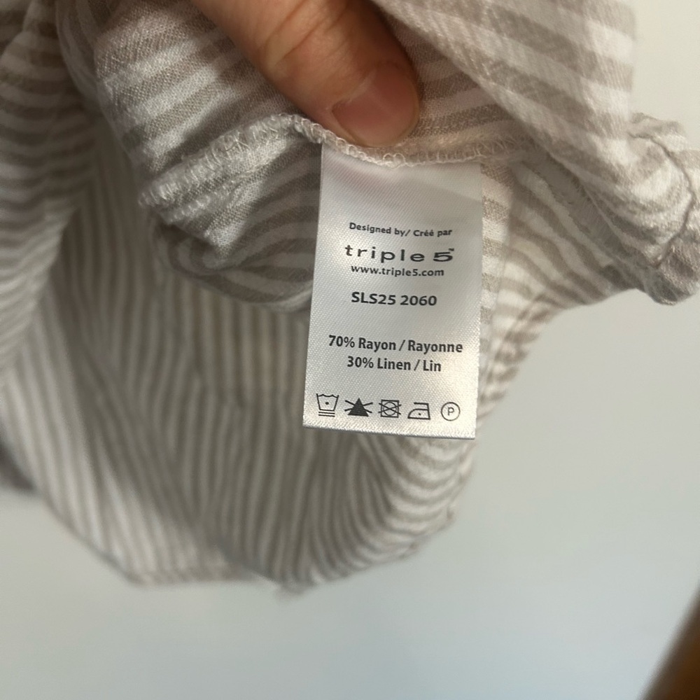Linen Blend Silver Jeans Grey and White Striped Sleeveless Blouse Coastal - Picture 5 of 5